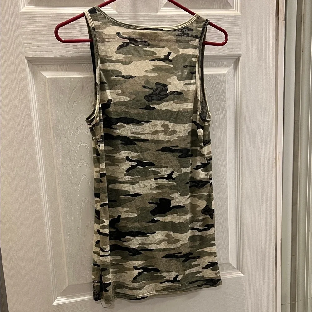 Camo Print Tank Top - Picture 7 of 7